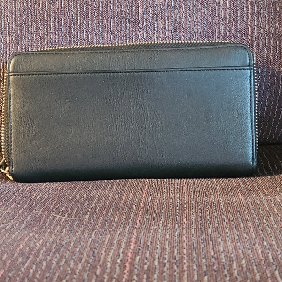Two DKNY Wallets - Picture 3 of 5